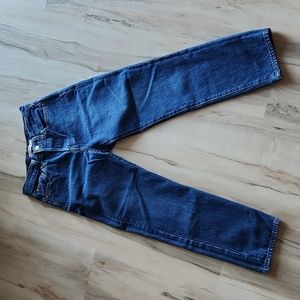 Levi's Wedgie Straight 25 x 26 no tears excellent condition 100% cotton